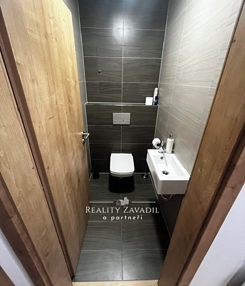 Pronájem bytu 2+kk, 52 m² (10 z 14)