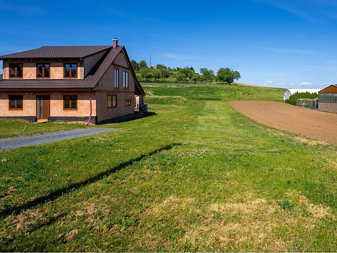 Prodej stavebního pozemku 2000 m², Pozořice – fotka 1 z 3