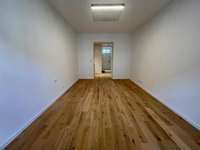 Pronájem bytu 1+kk 33 m², Praha – náhled fotky 2