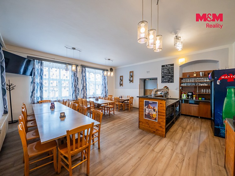 Pronájem komerčního prostoru, 292 m² (4 z 21)