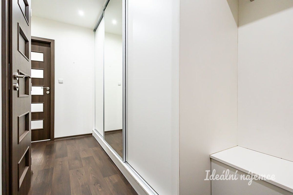 Pronájem bytu 2+kk 43 m² – fotografie 4