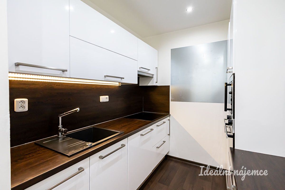 Pronájem bytu 2+kk 43 m²