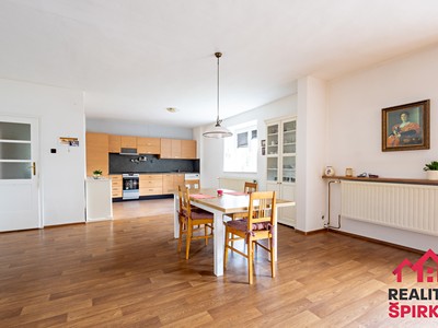 Prodej bytu 3+1, 154 m² (2 z 18)