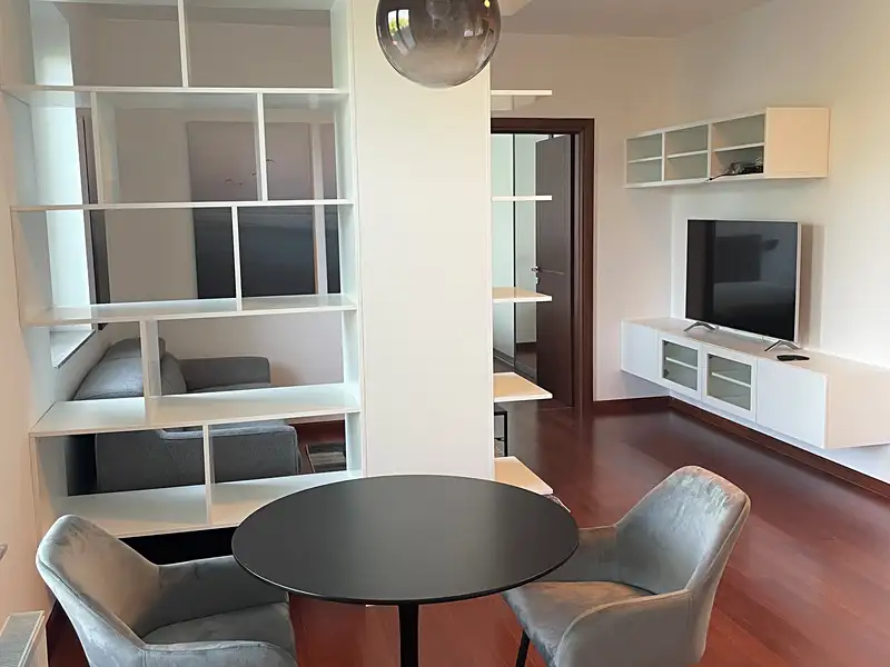 Pronájem bytu 2+kk 49 m², Karlovy Vary – náhled fotky 1
