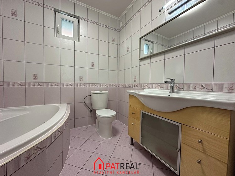 Pronájem domu, 112 m² (18 z 32)