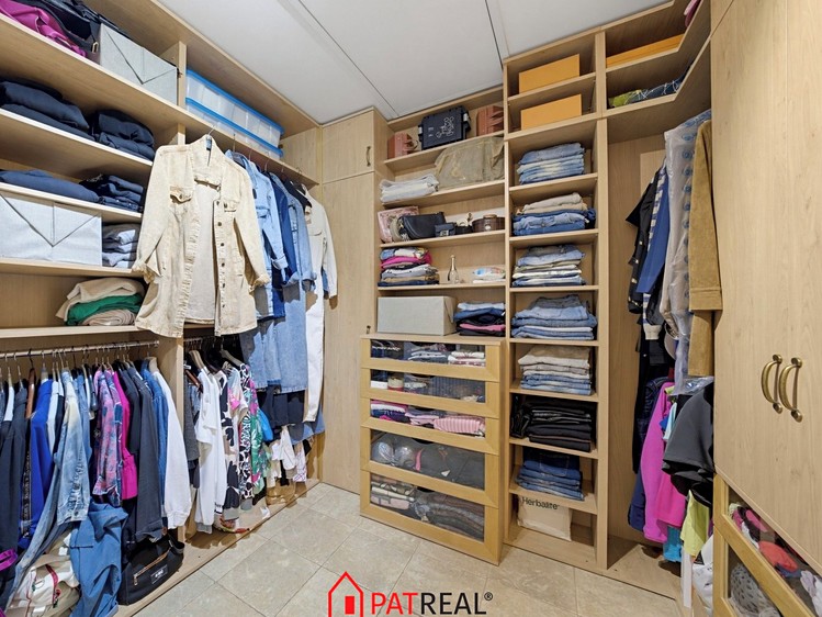 Prodej domu, 187 m² (37 z 53)