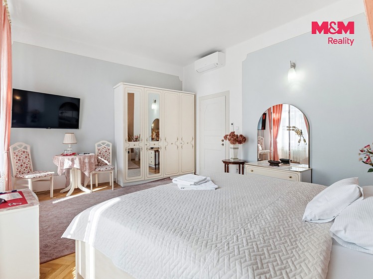 Prodej komerčního prostoru, 961 m² (23 z 30)