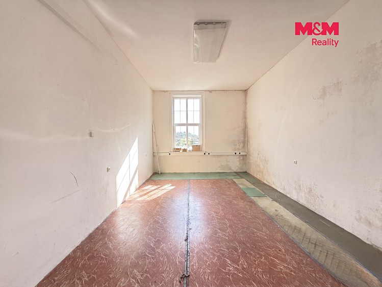 Pronájem komerčního prostoru, 244 m² (4 z 11)