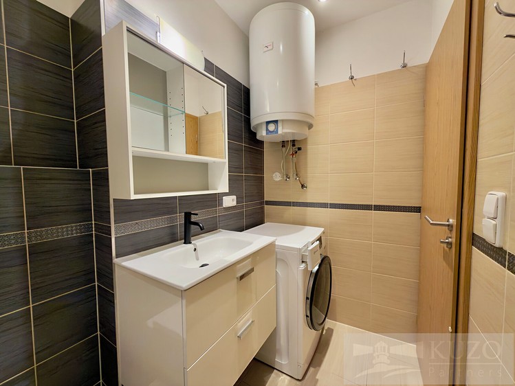 Pronájem bytu 1+kk, 25 m² (15 z 15)