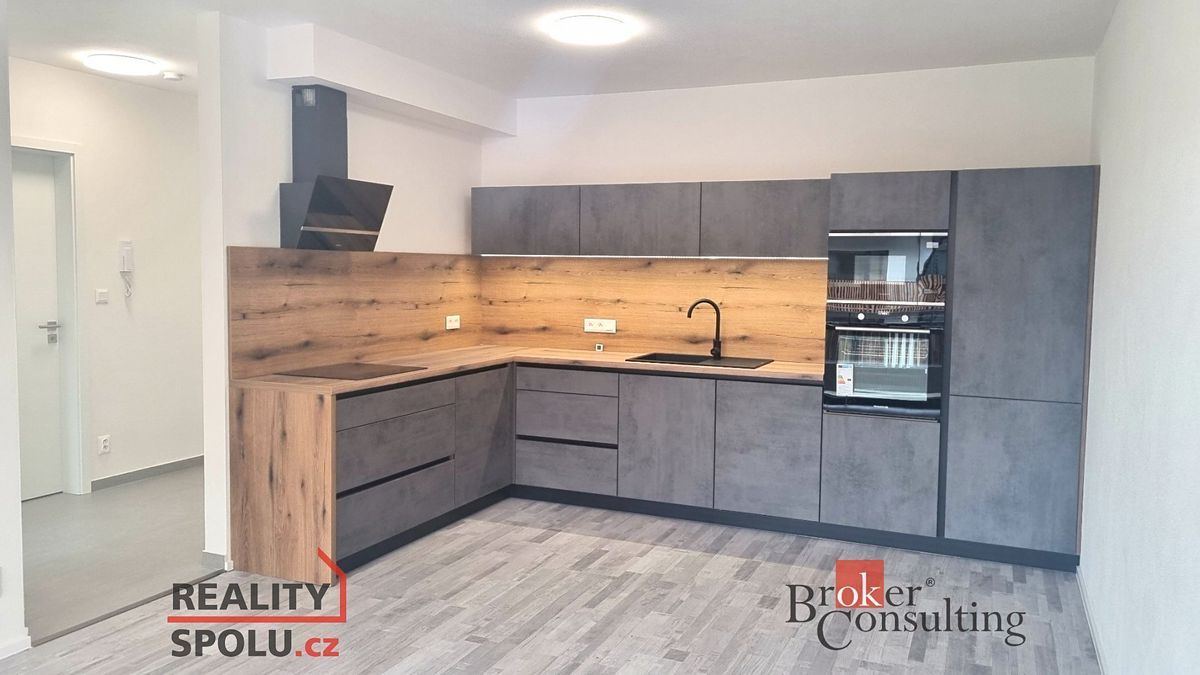 Pronájem bytu 2+kk 67 m²