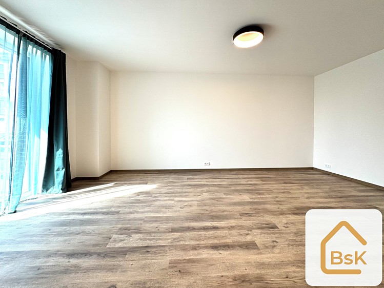 Pronájem bytu 3+kk, 98 m² (11 z 24)