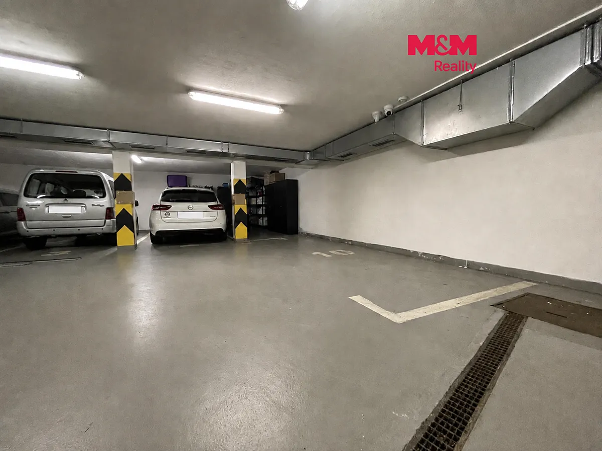 Prodej garážového stání 11 m²