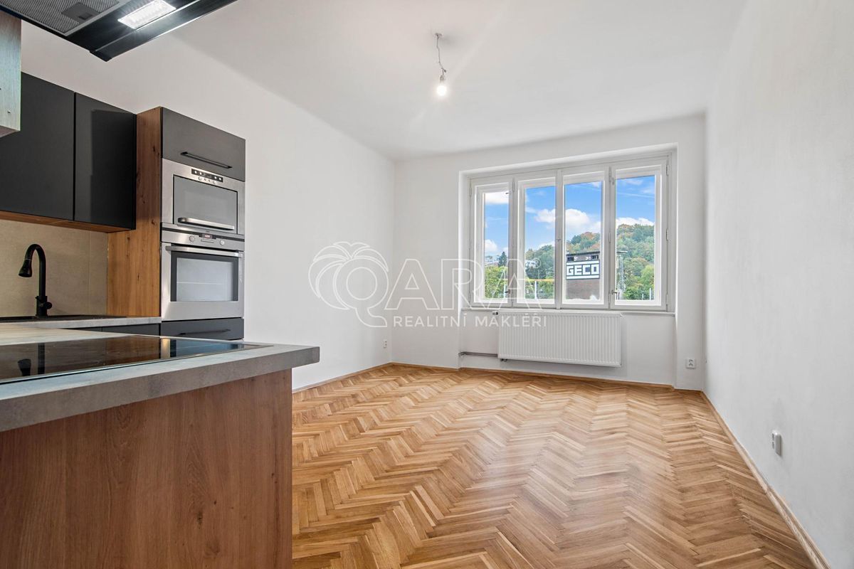 Pronájem bytu 2+kk 48 m² – fotografie 2