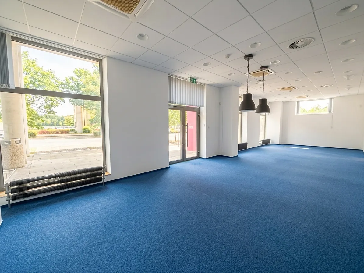 Pronájem obchodního prostoru 94 m²