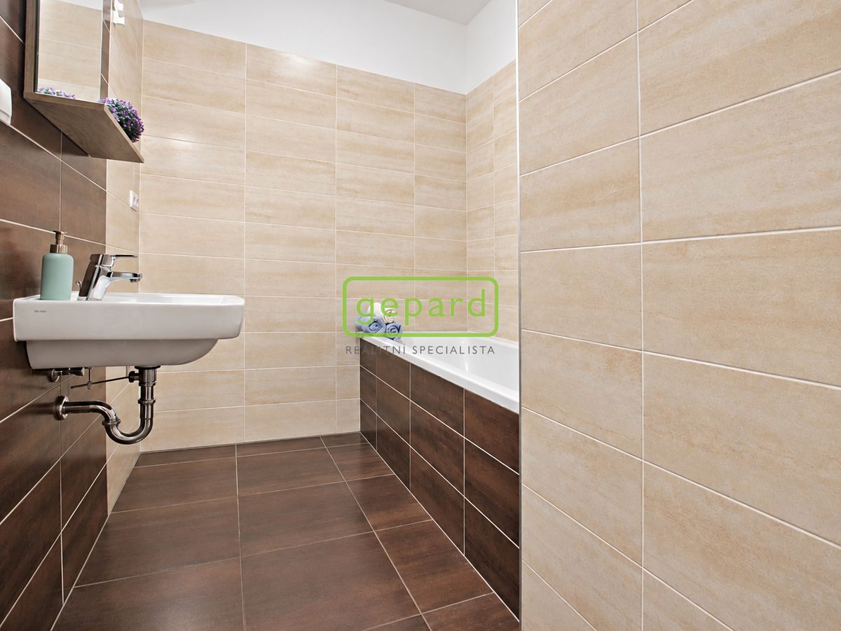 Pronájem bytu 1+kk 33 m² – fotografie 5