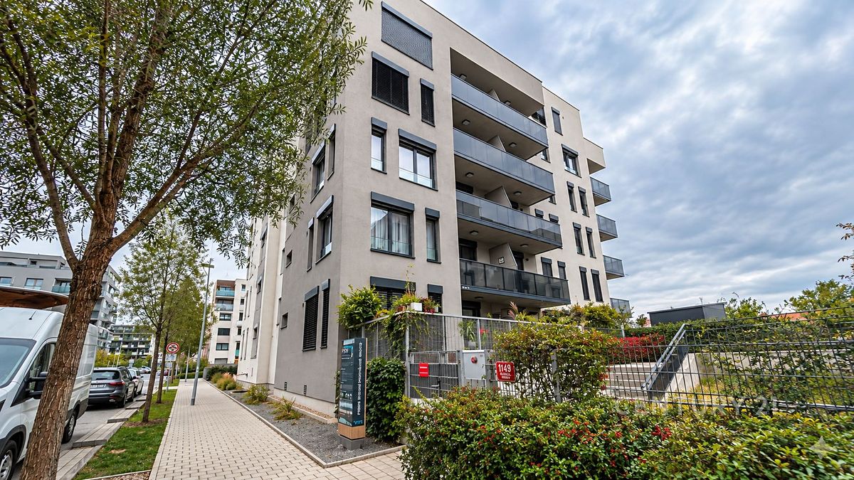 Pronájem bytu 1+kk 32 m²