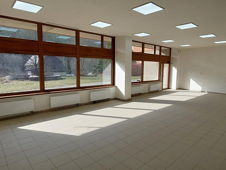 Pronájem komerčního prostoru, 147 m² (2 z 24)