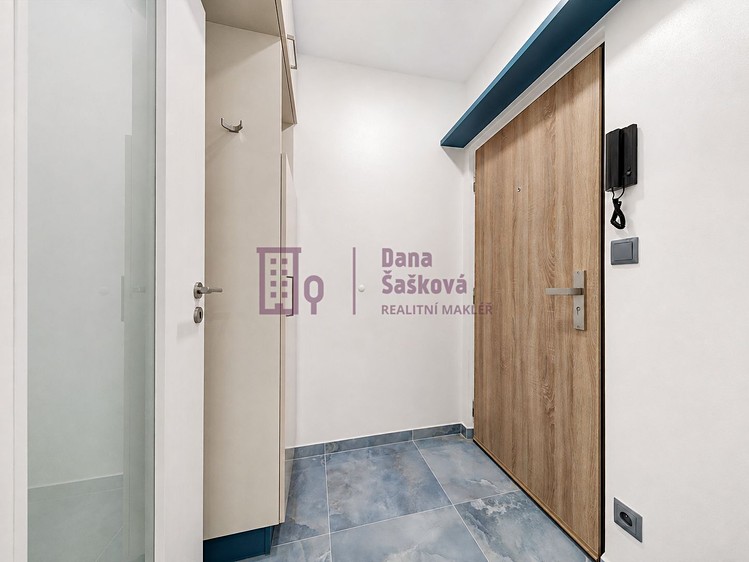 Pronájem bytu 2+kk, 47 m² (12 z 20)