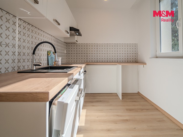 Prodej bytu 2+1, 63 m² (3 z 15)