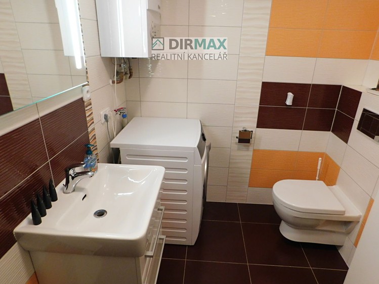 Pronájem bytu 2+kk, 53 m² (13 z 17)