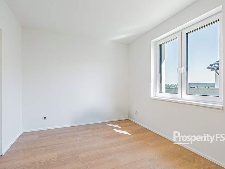Prodej domu, 97 m² (13 z 26)
