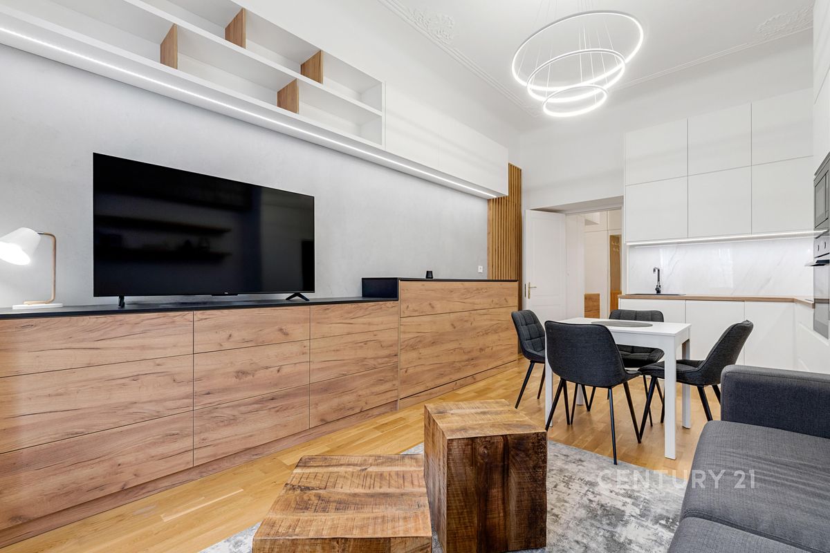 Pronájem bytu 1+kk 34 m²