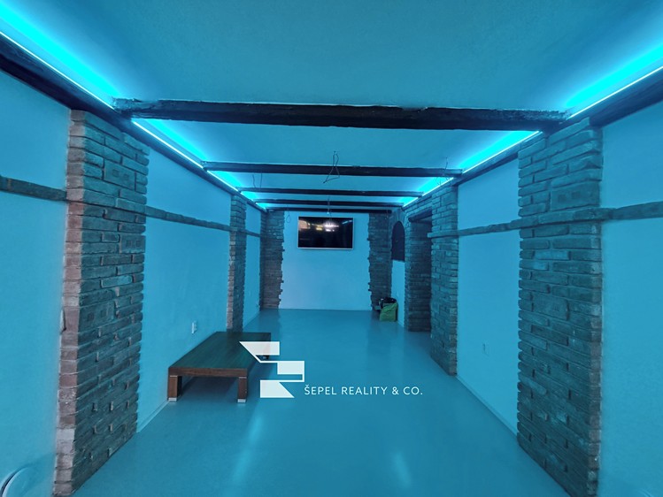 Gewerbefläche zur Miete, 154 m² (2 von 21)