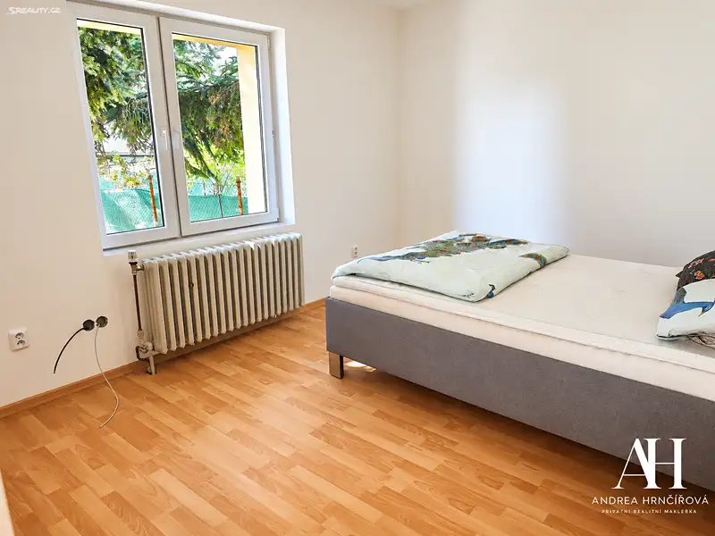 Pronájem rodinného domu 68 m², pozemek 1300 m², Jinočany – náhled fotky 2
