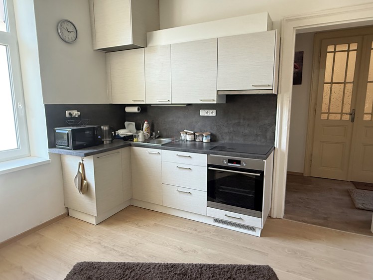 Квартира 2+1 в оренду, 80 м² (1 з 8)