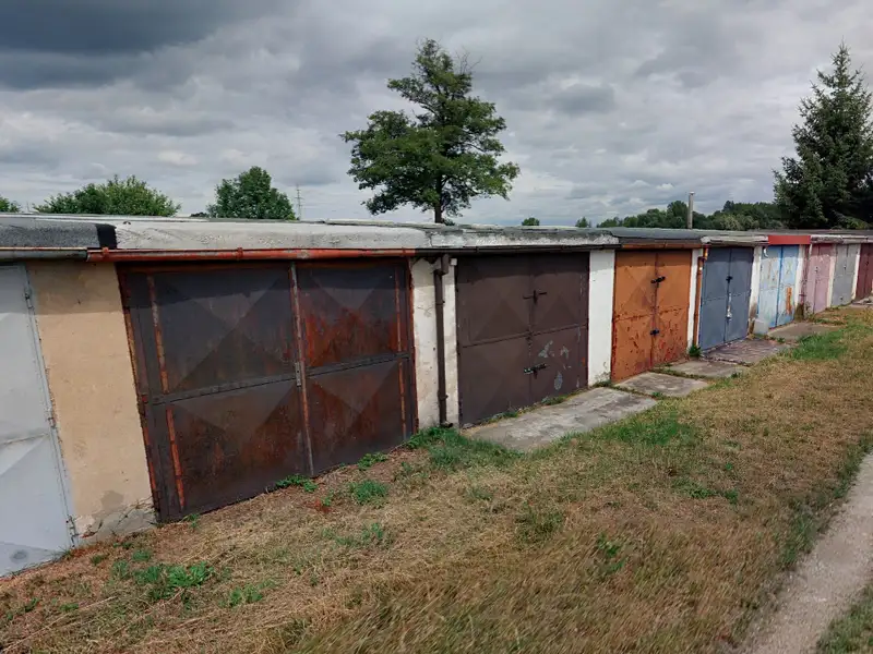 Prodej garáže 18 m², Pardubice – náhled fotky 1