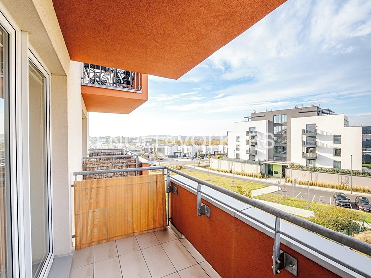 Квартира 1+kk в оренду, 39 м² (3 з 10)
