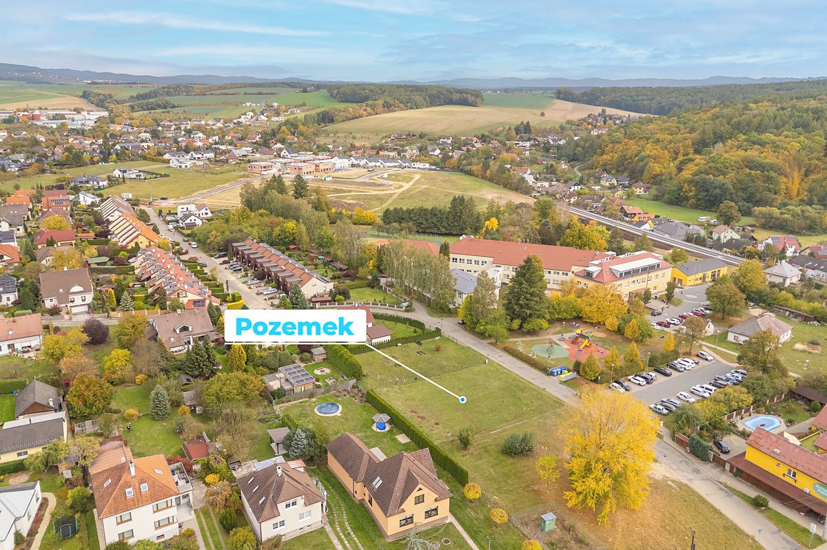 Prodej stavebního pozemku 809 m², Zlín – fotka 1 z 3