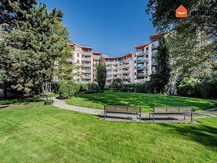 Квартира 4+kk в оренду, 122 м² (1 з 33)