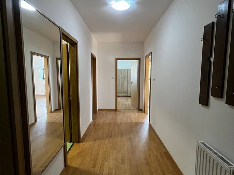 Квартира 2+kk в оренду, 64 м² (4 з 10)
