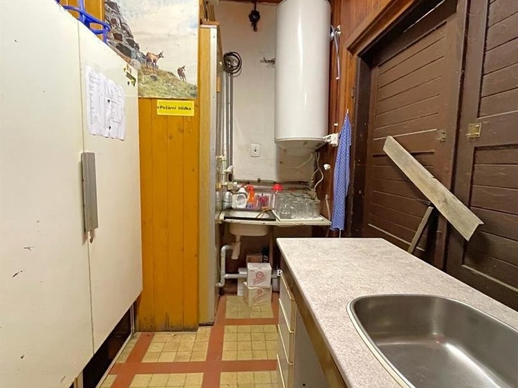 Комерційне приміщення на продаж, 286 м² (15 з 17)
