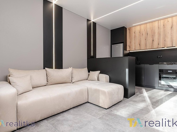Prodej bytu 2+kk, 36 m² (2 z 14)
