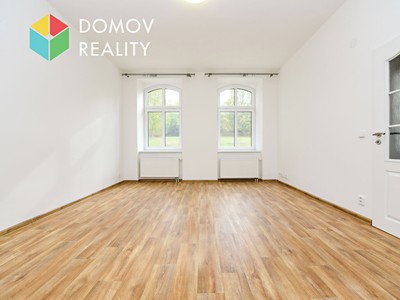 Pronájem bytu 1+1, 40 m² (2 z 8)