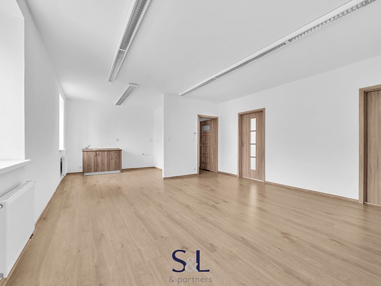Комерційне приміщення на продаж, 325 м² (15 з 48)
