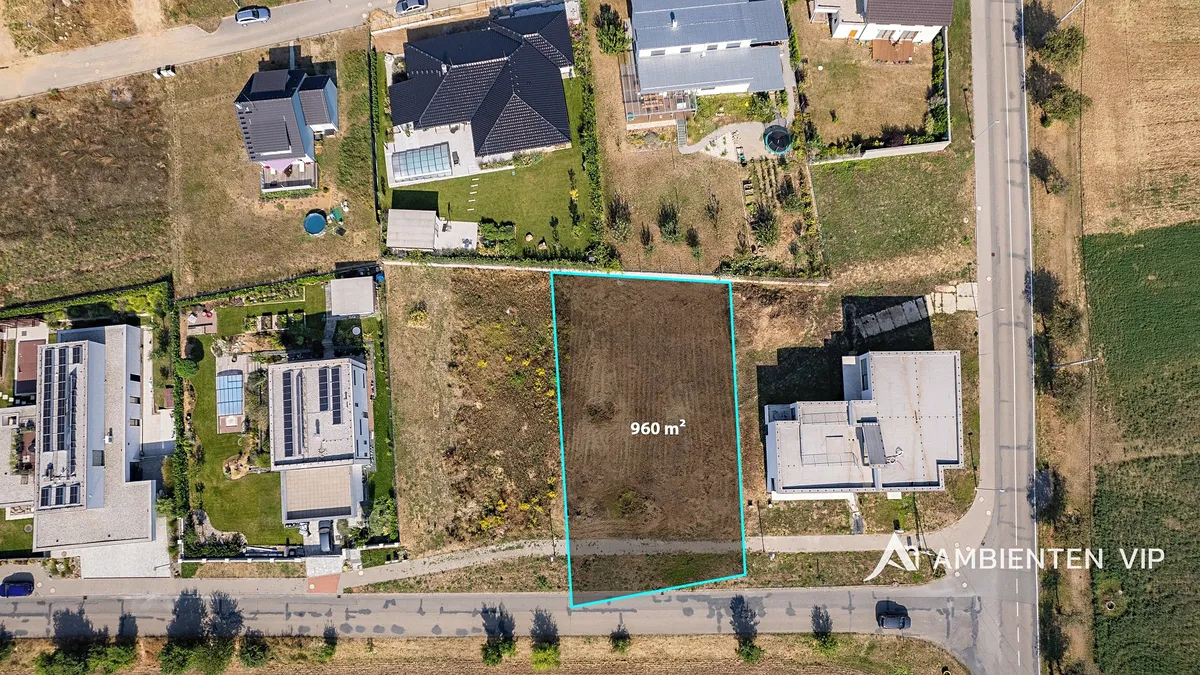 Prodej stavebního pozemku 960 m²