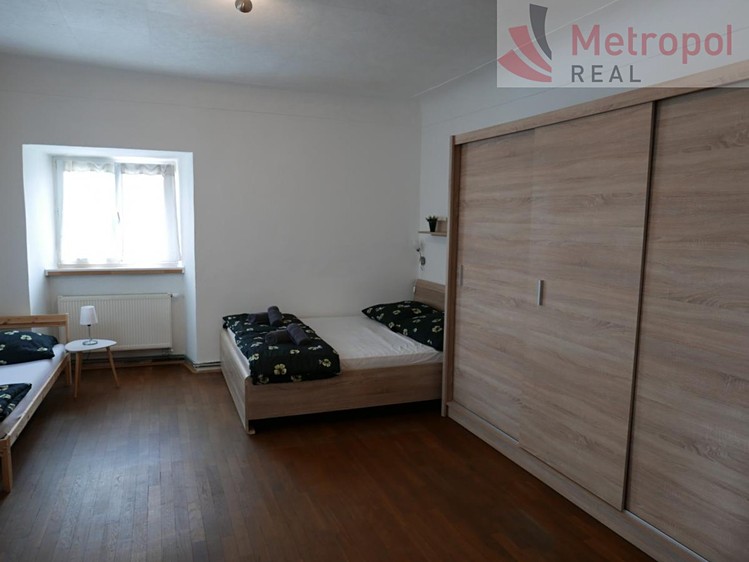 Prodej komerčního prostoru, 340 m² (14 z 29)
