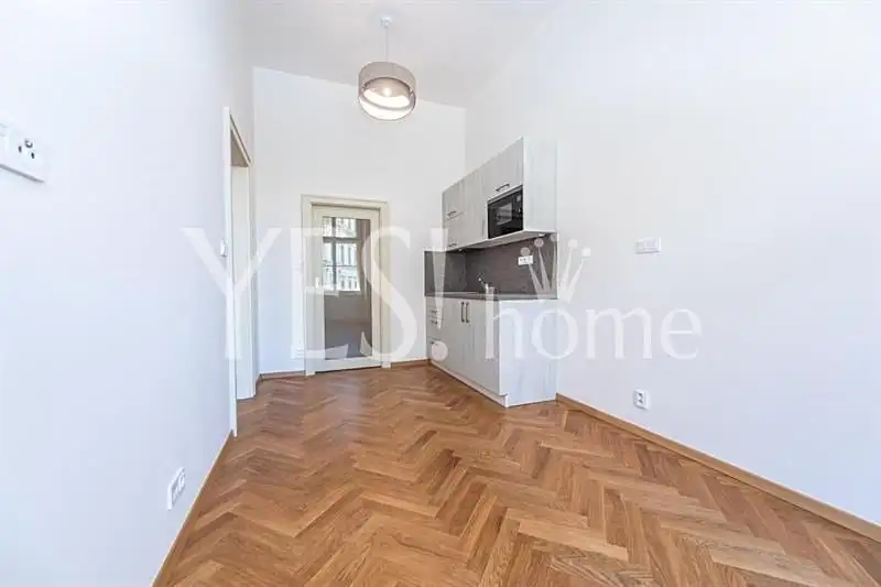 Pronájem bytu 2+kk 34 m², Praha – náhled fotky 2