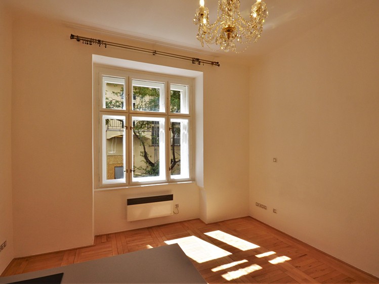 Pronájem bytu 1+kk, 22 m² (3 z 17)