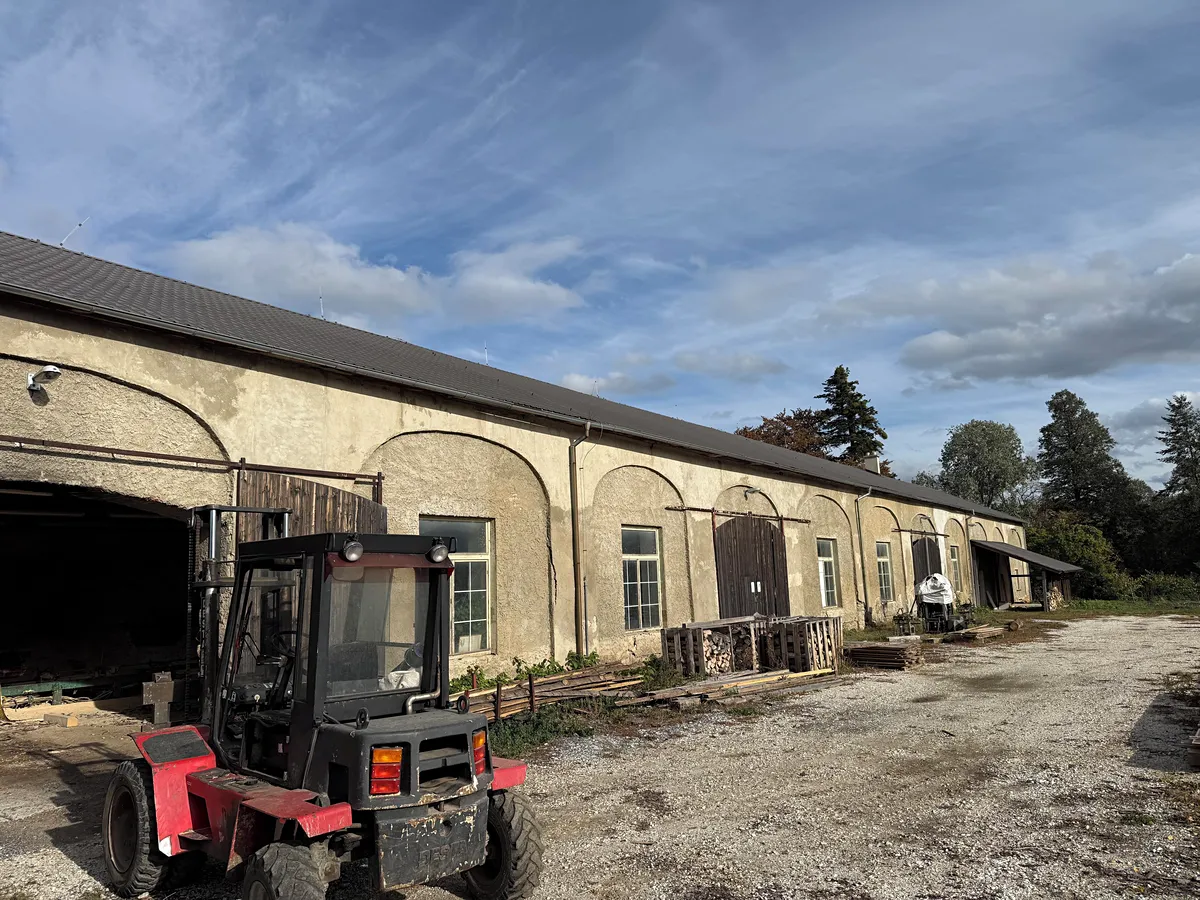 Pronájem výrobní haly, prostoru 1040 m²