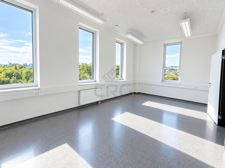 Pronájem komerčního prostoru, 21 m² (1 z 22)