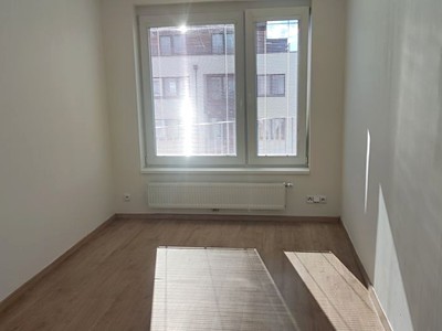 Квартира 2+kk в оренду, 52 м² (3 з 10)