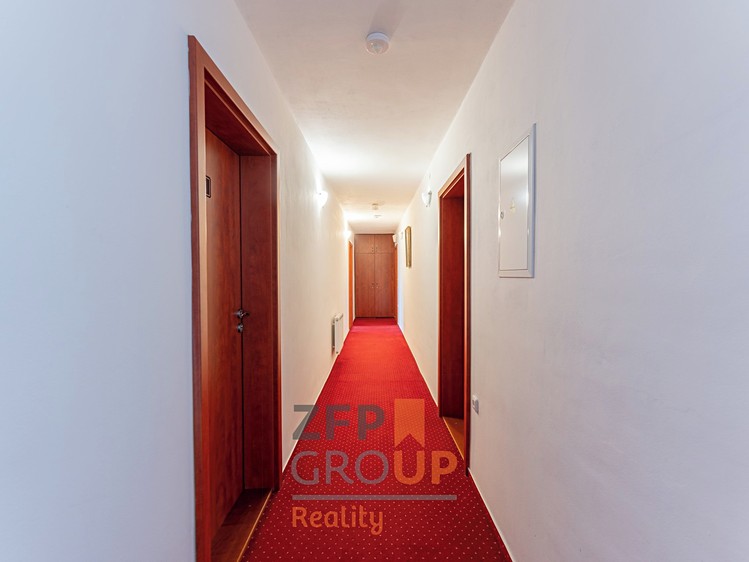 Комерційне приміщення на продаж, 763 м² (19 з 31)