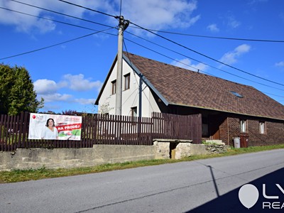Prodej  rodinného domu 280 m², pozemek 705 m²