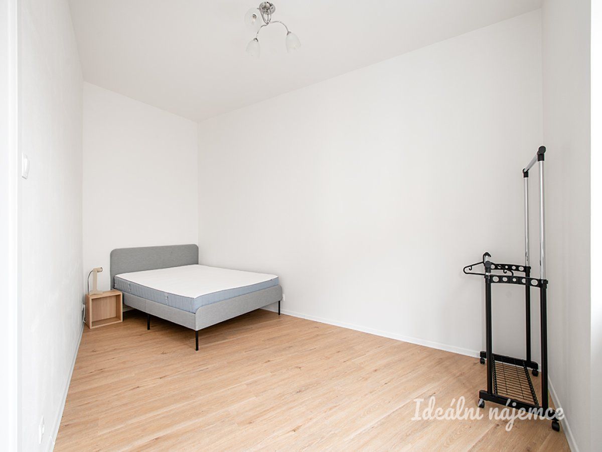 Pronájem bytu 3+kk 74 m² – fotografie 4