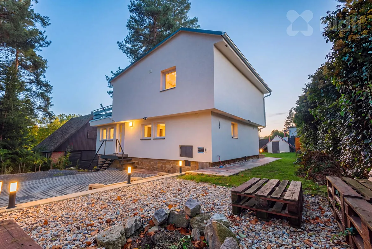 Prodej rodinného domu 100 m², pozemek 458 m²
