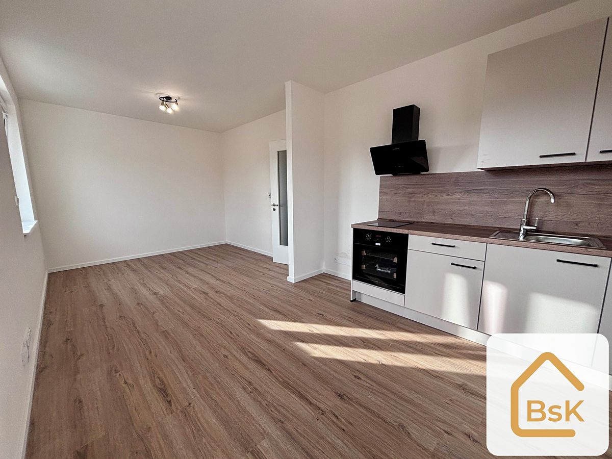 Pronájem bytu 1+kk 32 m² – fotografie 5